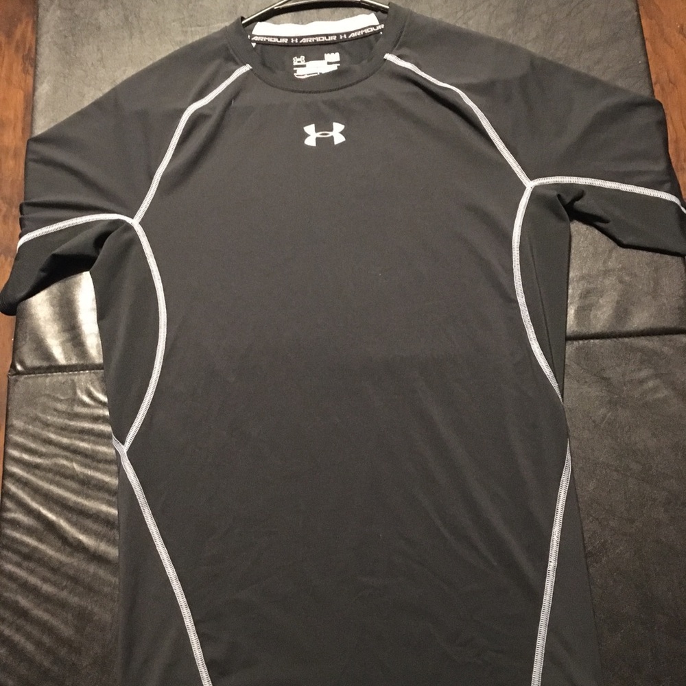 Men’s Under Armour Compression Shirt Size L black